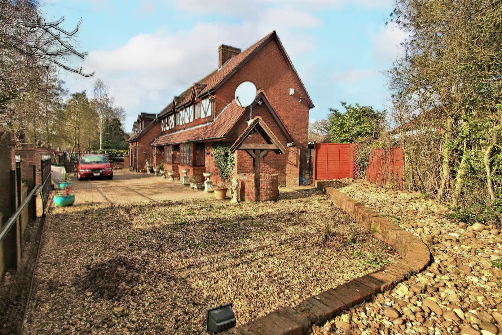 Willen Park Avenue., Willen Park, Milton Keynes